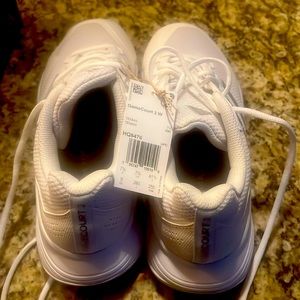 NWT adidas shoes for tennis 9 wide width